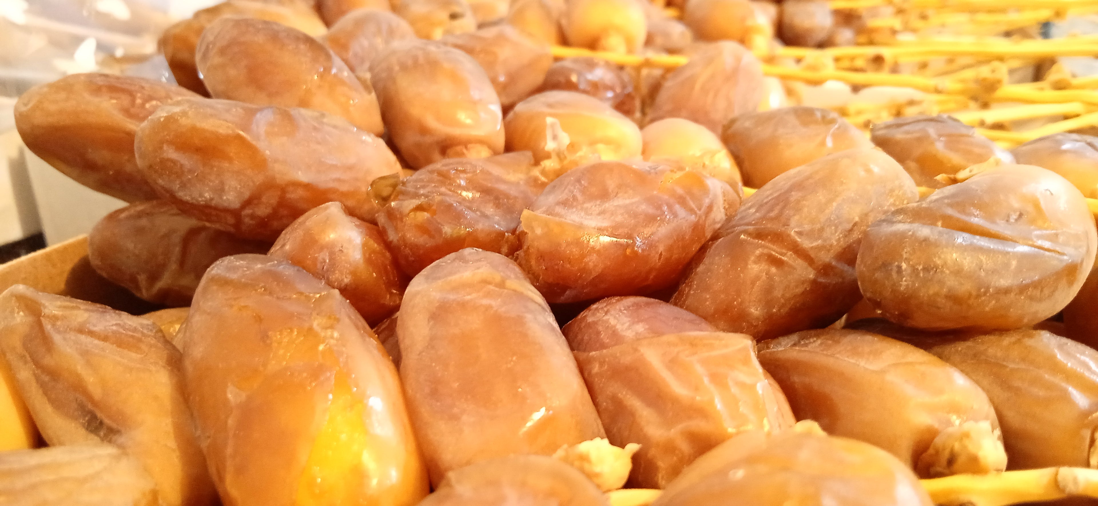 Locale علبة عرجون